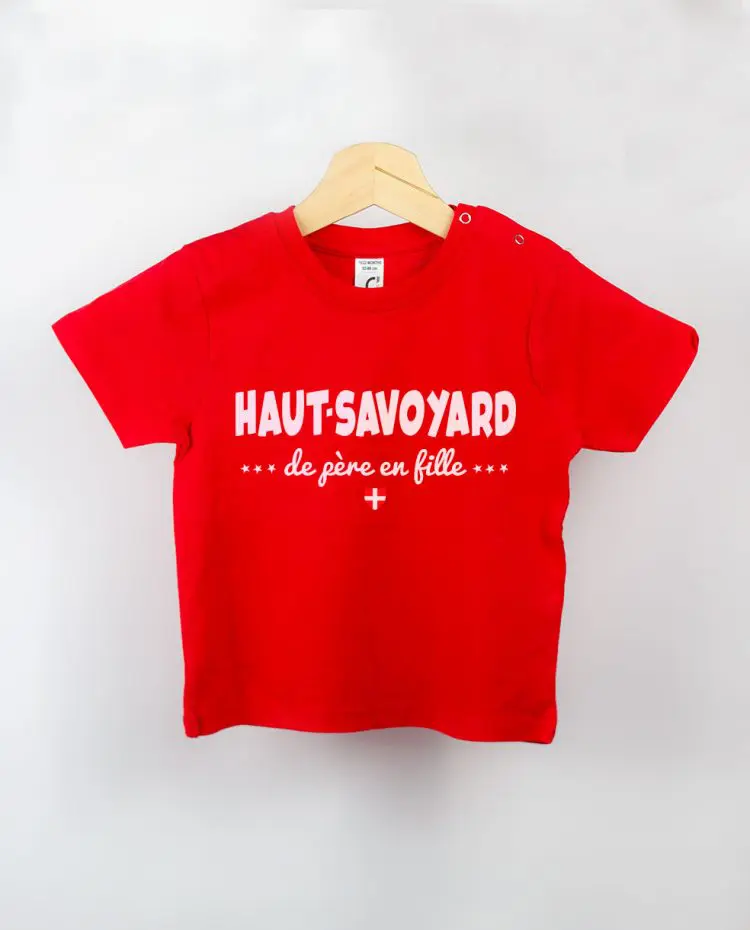 T shirt BEBE rouge haut savoyard de pere en fille