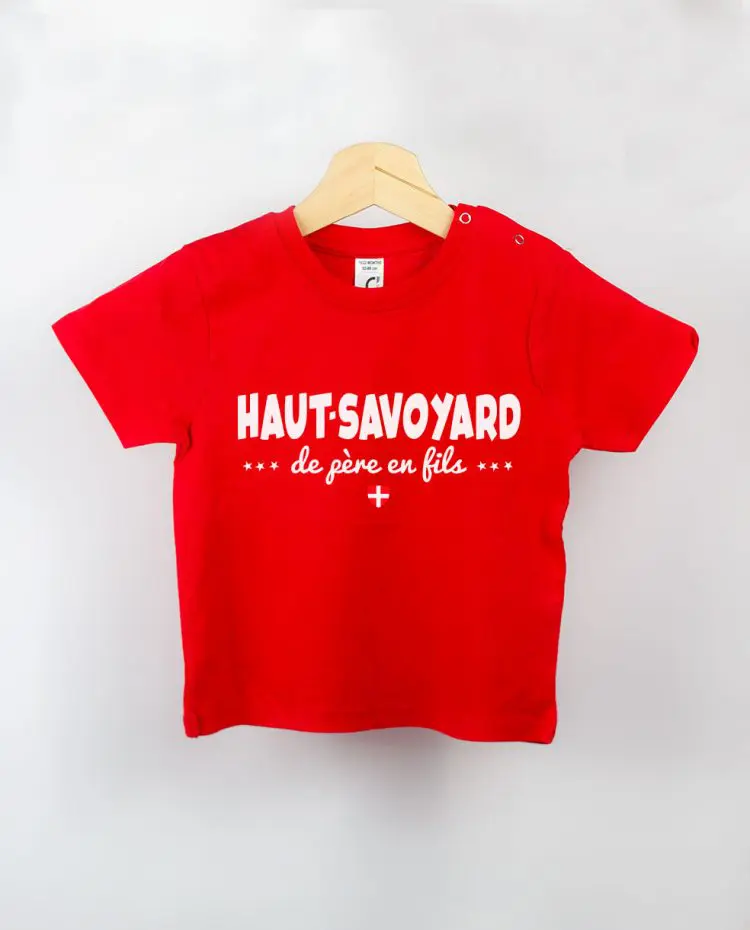 T shirt BEBE rouge haut savoyard de pere en fils