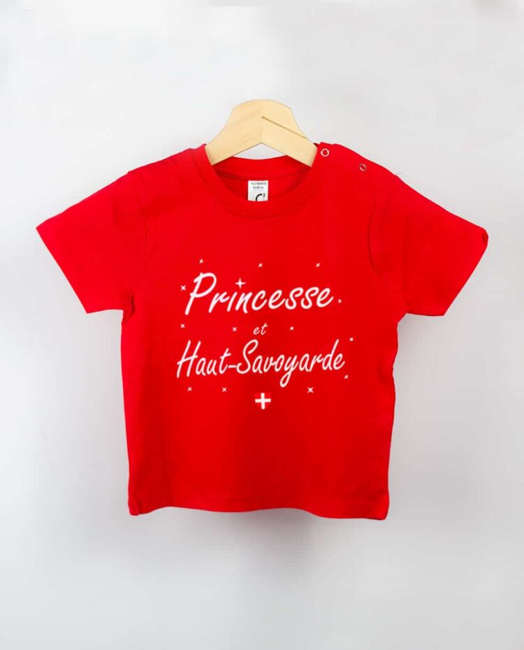 T shirt BEBE rouge princesse Haut Savoyarde