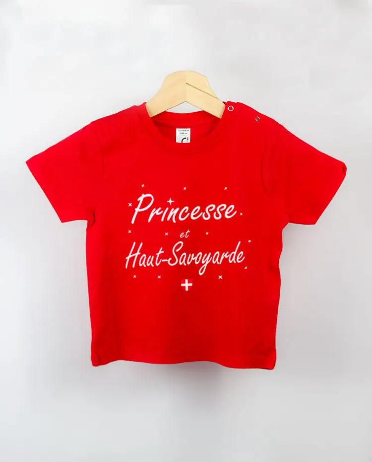 T shirt BEBE rouge princesse Haut Savoyarde