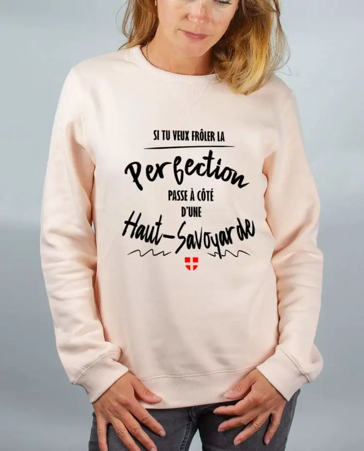 Pull sweat femme rose frole la perfection haut savoyarde