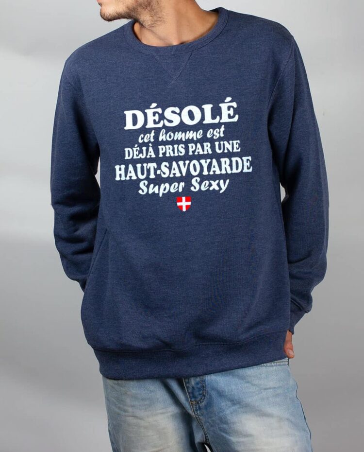 Pull sweat homme bleu deja pris par une haut savoyarde 1