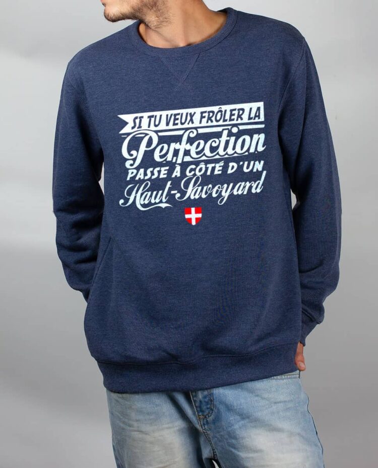 Pull sweat homme bleu frole la perfection haut savoyard