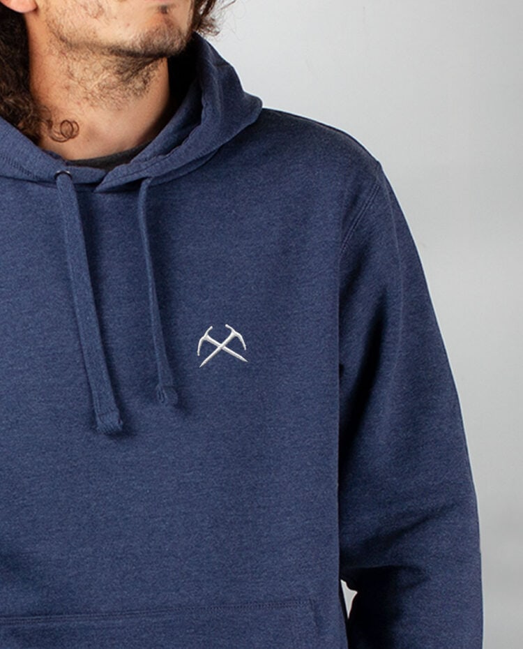Sweat a capuche Homme Bleu Jean zoom PIOLET ALPINISTE