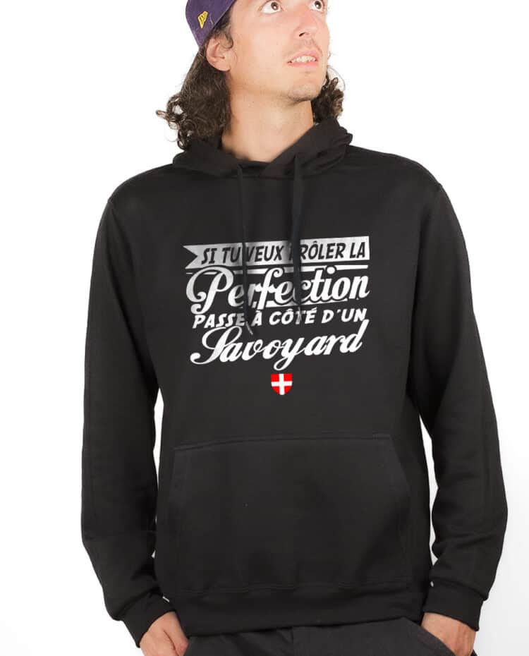 SWEAT HOMME : FRÔLE LA PERFECTION PASSE À CÔTÉ D'UN SAVOYARD – Image 3